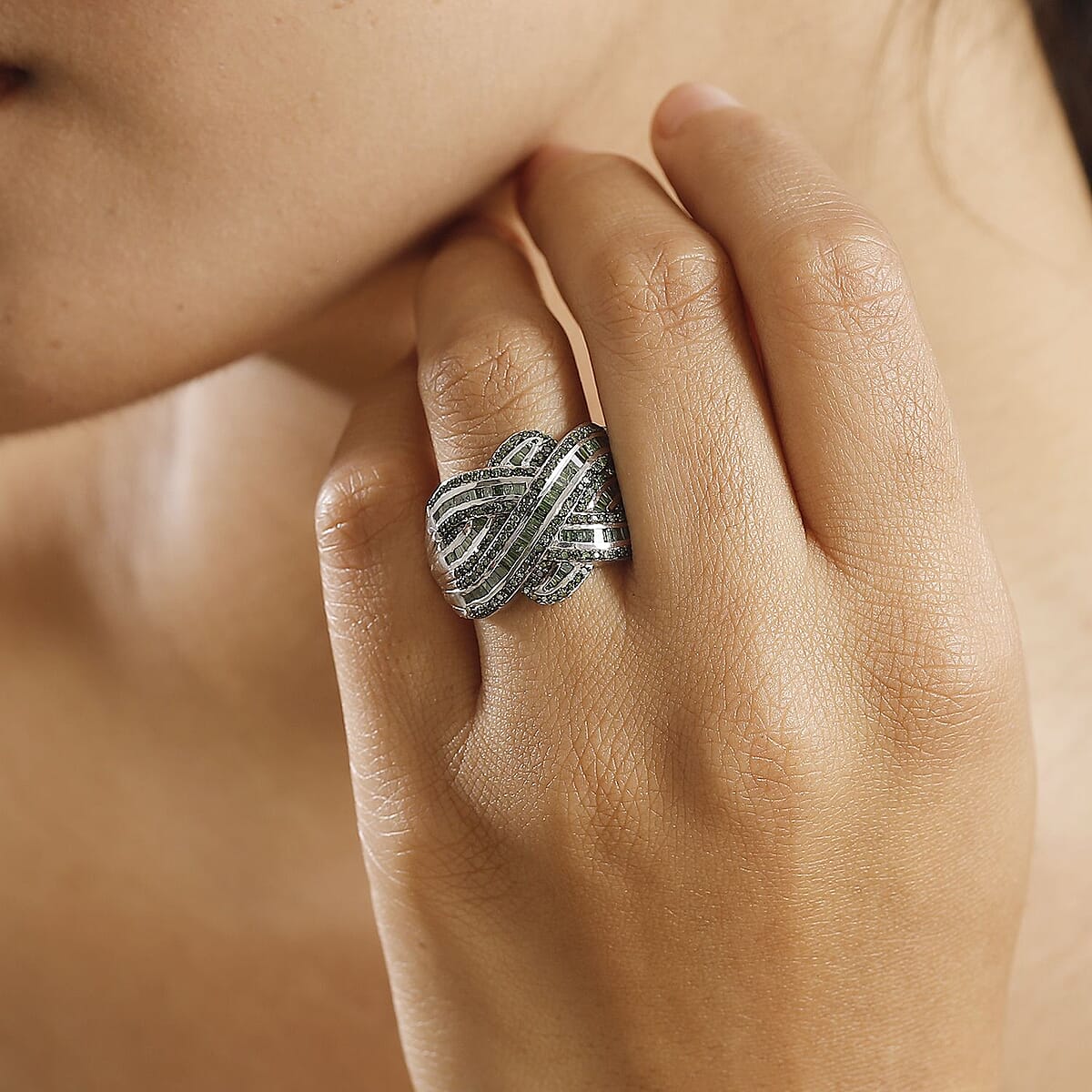 D'Joy Green Diamond 1.50 ctw Criss Cross Ring in Rhodium Over Sterling Silver (Size 6.0) image number 2