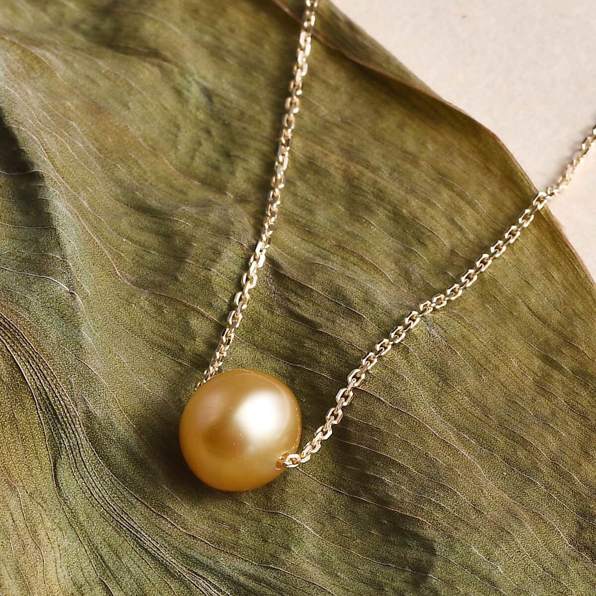 Certified & Appraised Luxoro AAAA South Sea Golden Cultured Pearl Necklace in 14K Yellow Gold 18-20 Inches image number 1