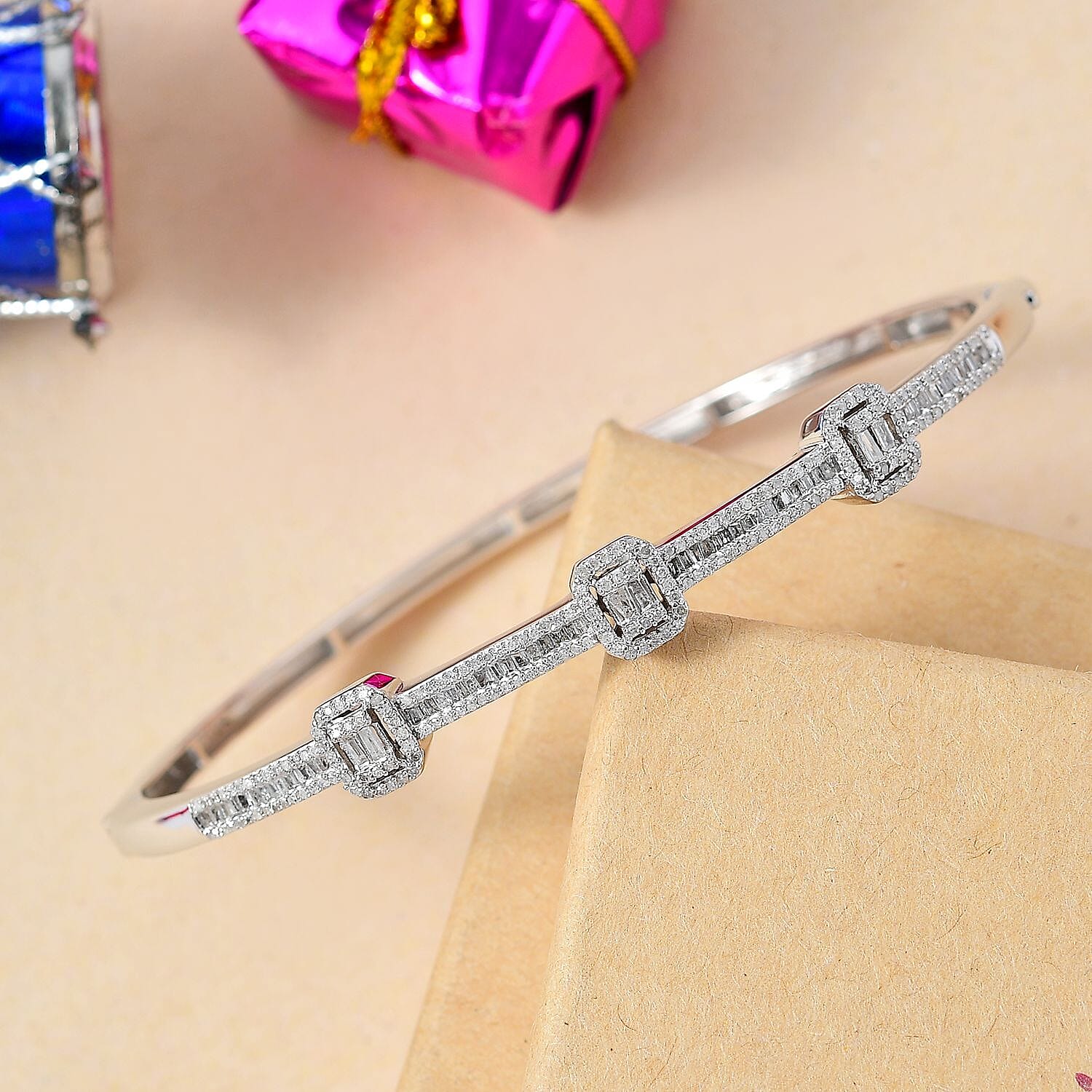 D'Joy White Diamond 1.00 ctw Art Deco Bangle Bracelet in Rhodium Over Sterling Silver (7.25 In)