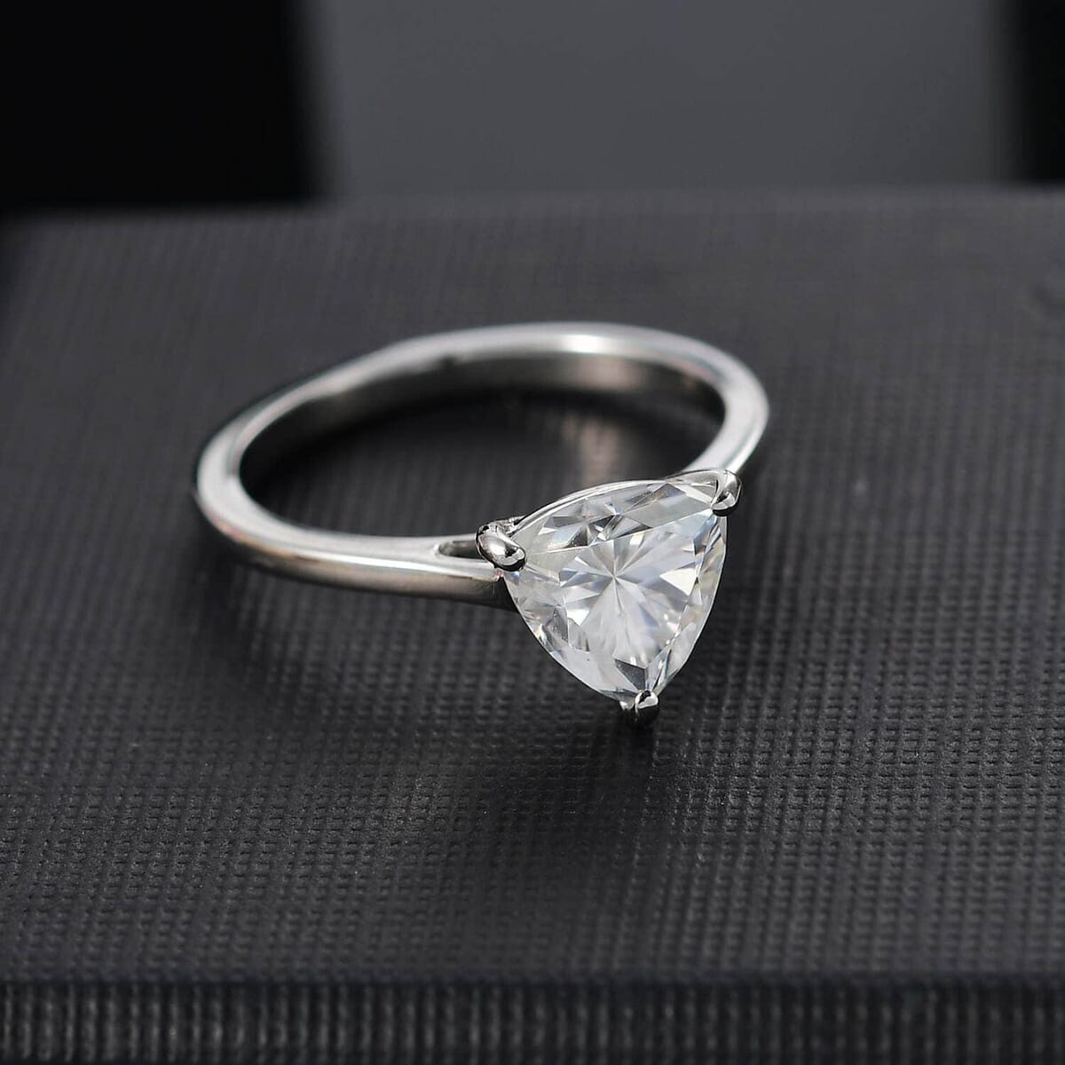 Concave Cut Moissanite 2.00 ctw Solitaire Ring in 950 Platinum (Size 11.0) 4.15 Grams image number 1