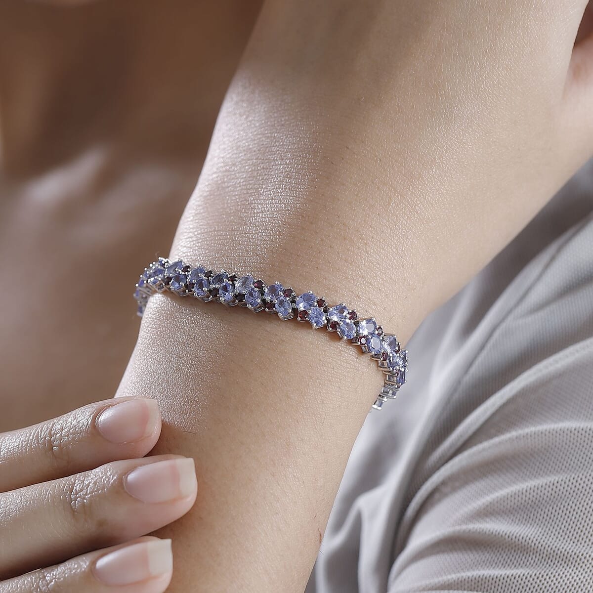 Tanzanite and Anthill Garnet 10.90 ctw Natural Blooming Bracelet in Rhodium Over Sterling Silver (7.25 In) image number 2