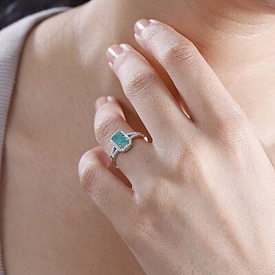 Kagem Zambian Emerald and Moissanite 1.20 ctw Embrace Ring in Rhodium Over Sterling Silver (Size 10.0)