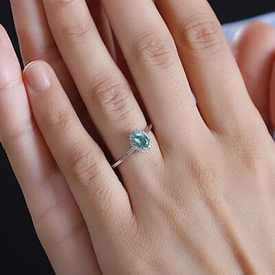 Kagem Zambian Emerald and Diamond 0.50 ctw Sunburst Ring in Rhodium Over Sterling Silver (Size 10.0)