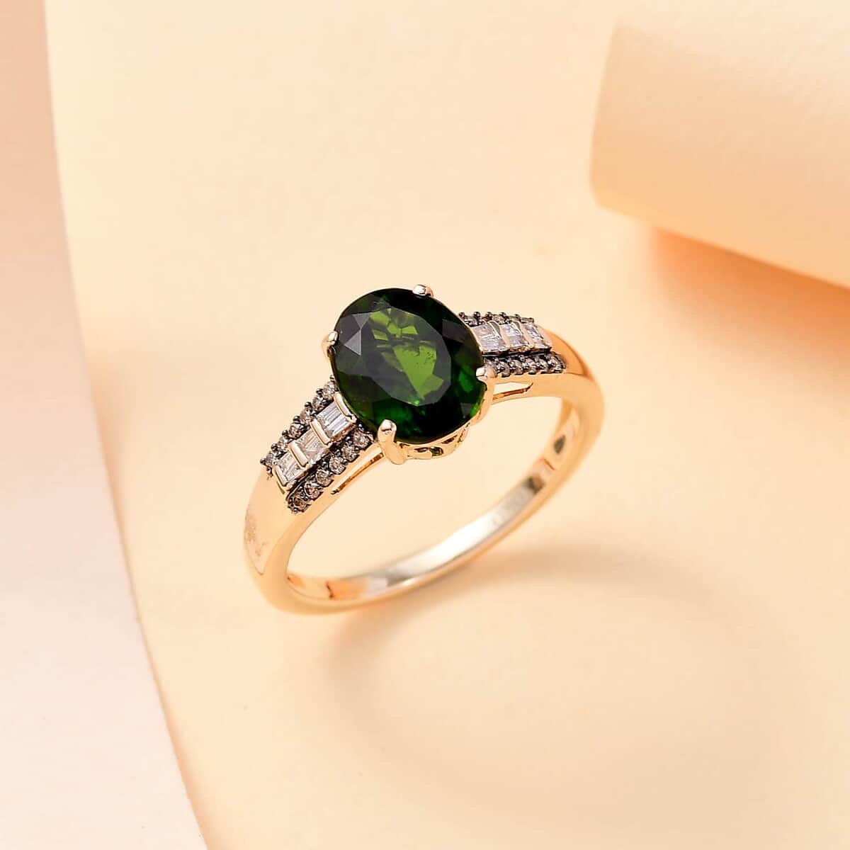 Luxoro AAA Chrome Diopside, Natural Champagne and White Diamond I2 2.90 ctw Bridge Ring in 10K Yellow Gold (Size 6.0) image number 1