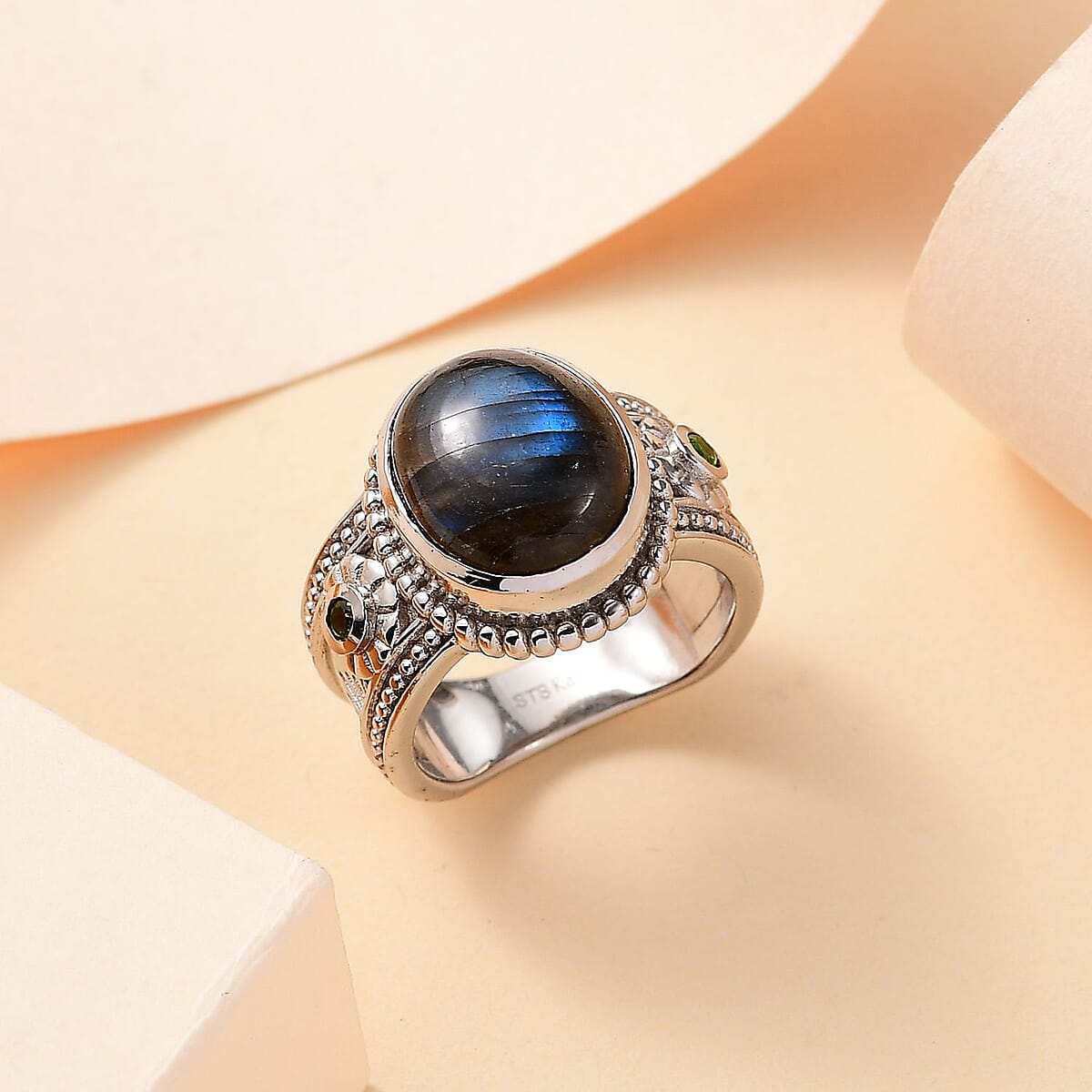 Karis Malagasy Labradorite and Chrome Diopside 5.75 ctw Art Deco Ring in Platinum Bond (Size 7.0) image number 1
