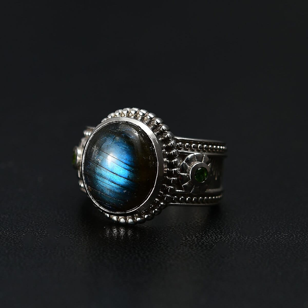 Karis Malagasy Labradorite and Chrome Diopside 5.75 ctw Art Deco Ring in Platinum Bond (Size 7.0) image number 2