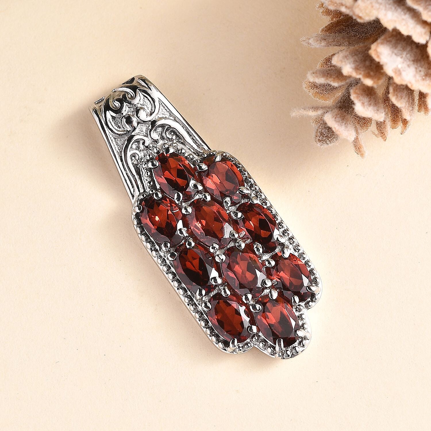 Mozambique Garnet - Product card gallery slide 2 (10177676378425)