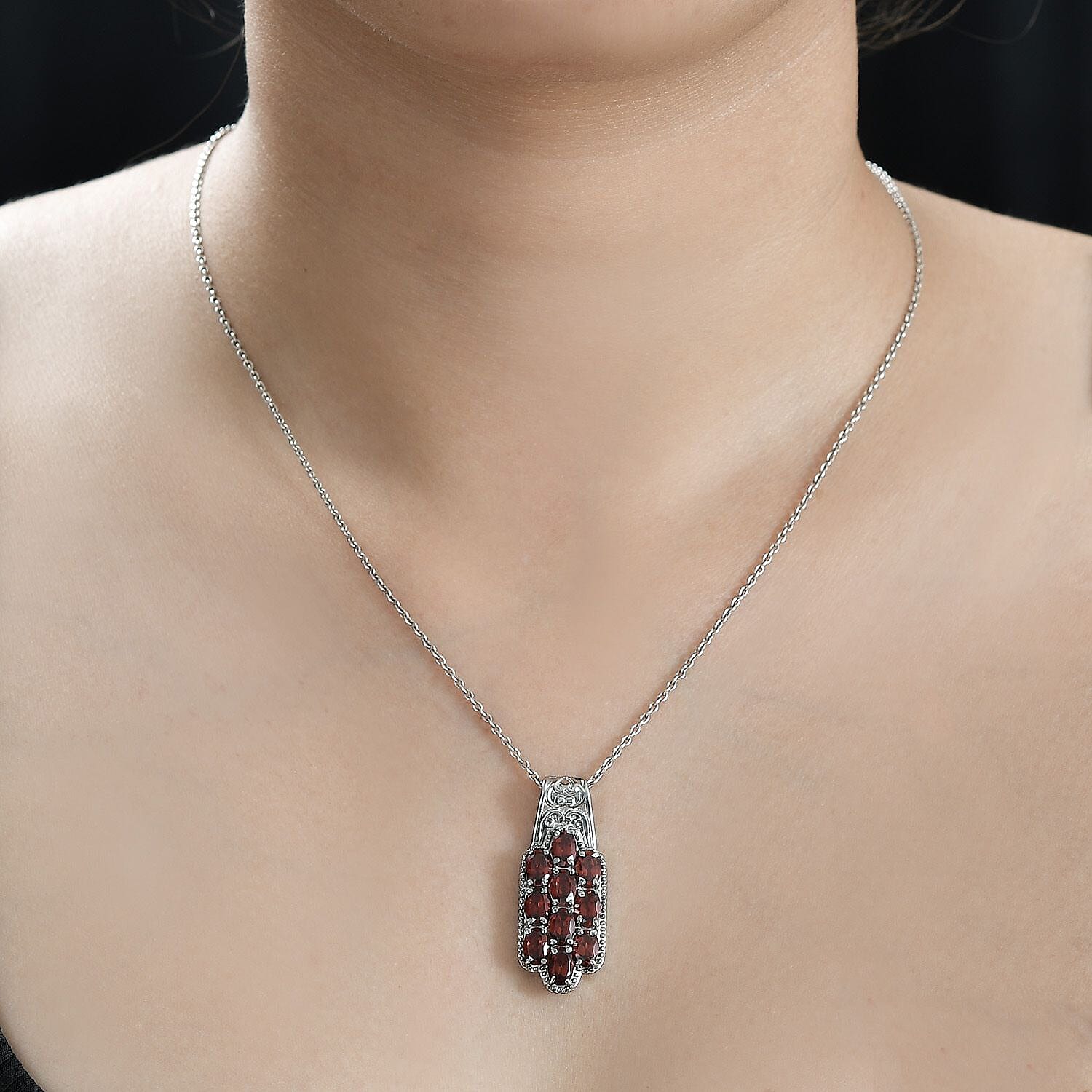 Mozambique Garnet - Product card gallery slide 3 (10177676378425)
