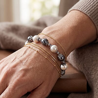 Terahertz 35.00 ctw and White Color Shell Pearl Bracelet in Stainless Steel (7.5-9.5In)