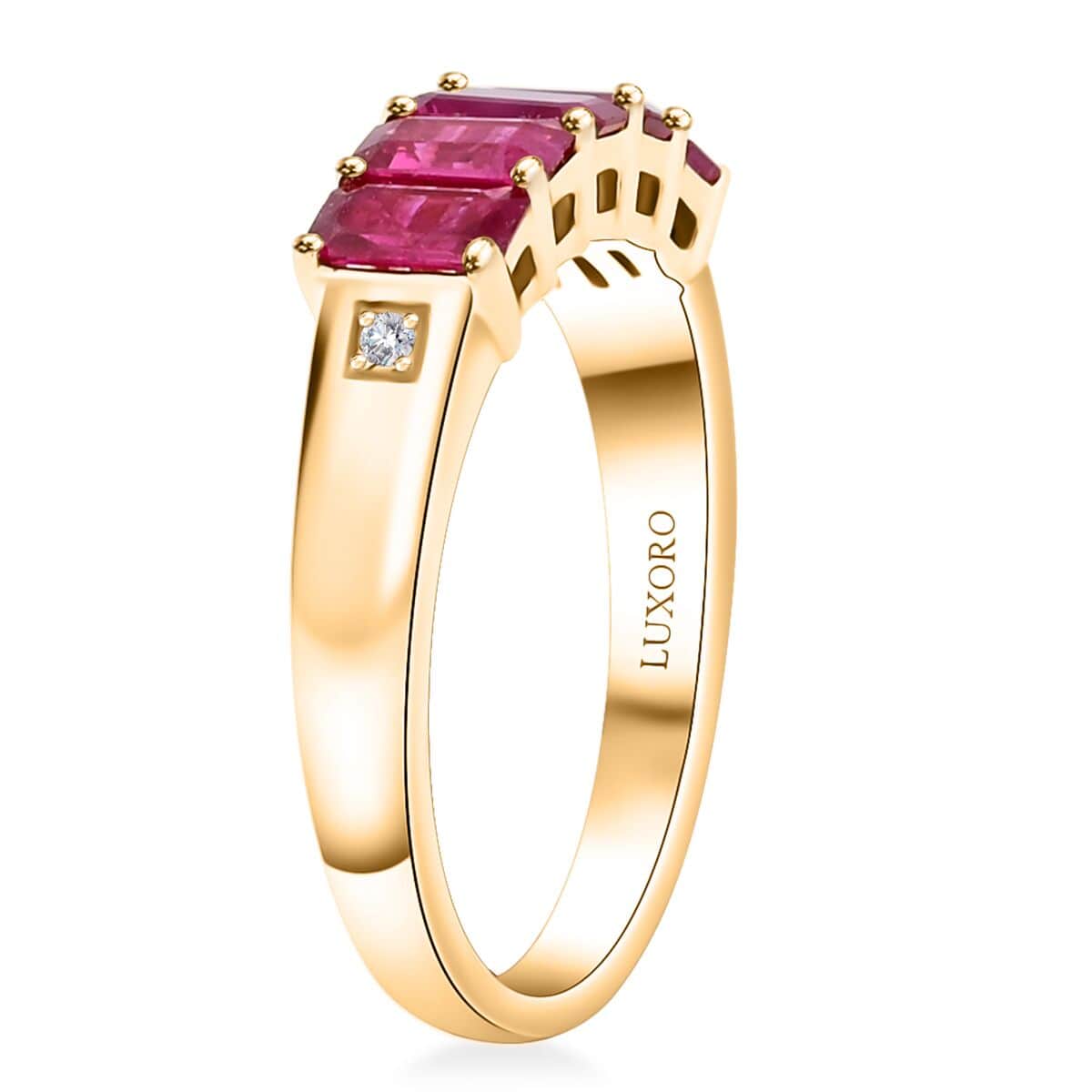 Certified & Appraised Luxoro AAA Mozambique Ruby and G-H I2 Diamond 1.50 ctw Ring in 14K Yellow Gold (Size 10.0) image number 3