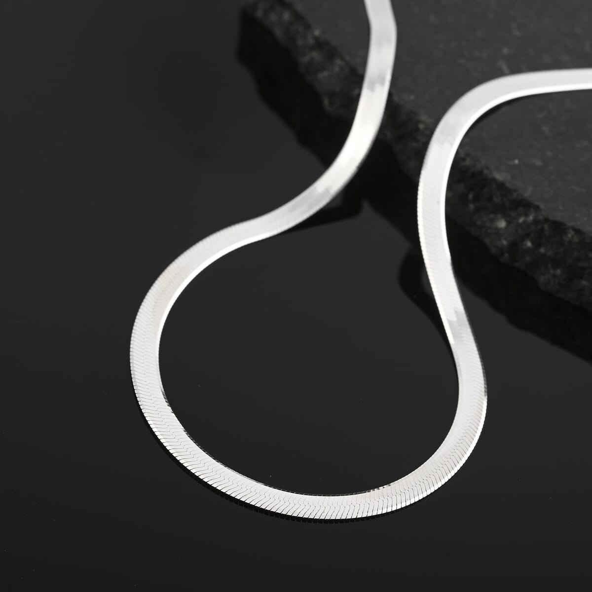 Herringbone Chain Necklace in Sterling Silver 18 Inches 6.20 Grams image number 1