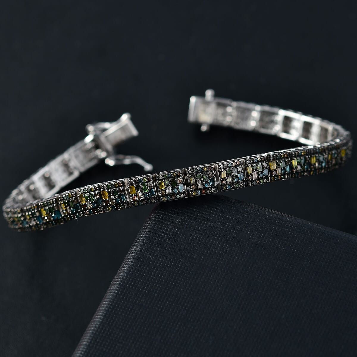 Multi Diamond 4.00 ctw Art Deco Bracelet in Rhodium Over Sterling Silver (7.25 In) image number 1