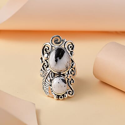 D'Joy Artisan Crafted White Buffalo 8.80 ctw Feather Ring in Black Oxidized Sterling Silver (Size 10.0)