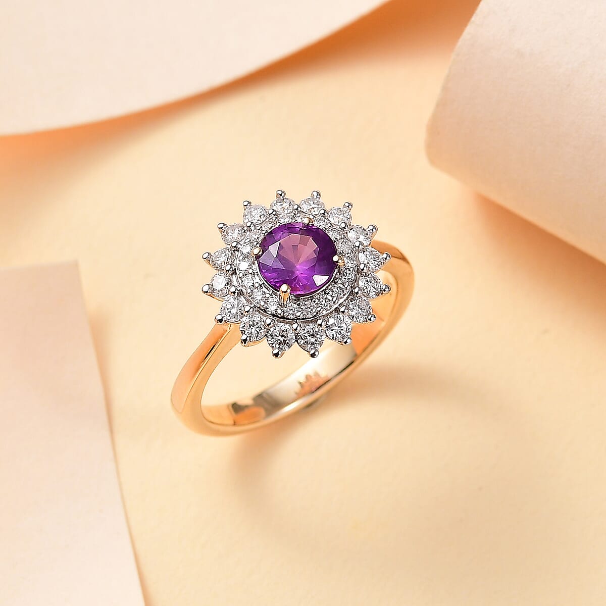 Certified & Appraised Luxoro 14K Yellow Gold AAA Australian Sapphire, Diamond (G-H, I2) (0.74 cts) Floral Ring (Size 10.0) 1.85 ctw image number 1