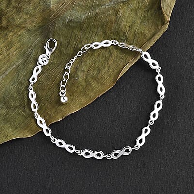 Link Chain Bracelet in Sterling Silver (6.5-8.0In) 3.40 Grams (6.50 In)
