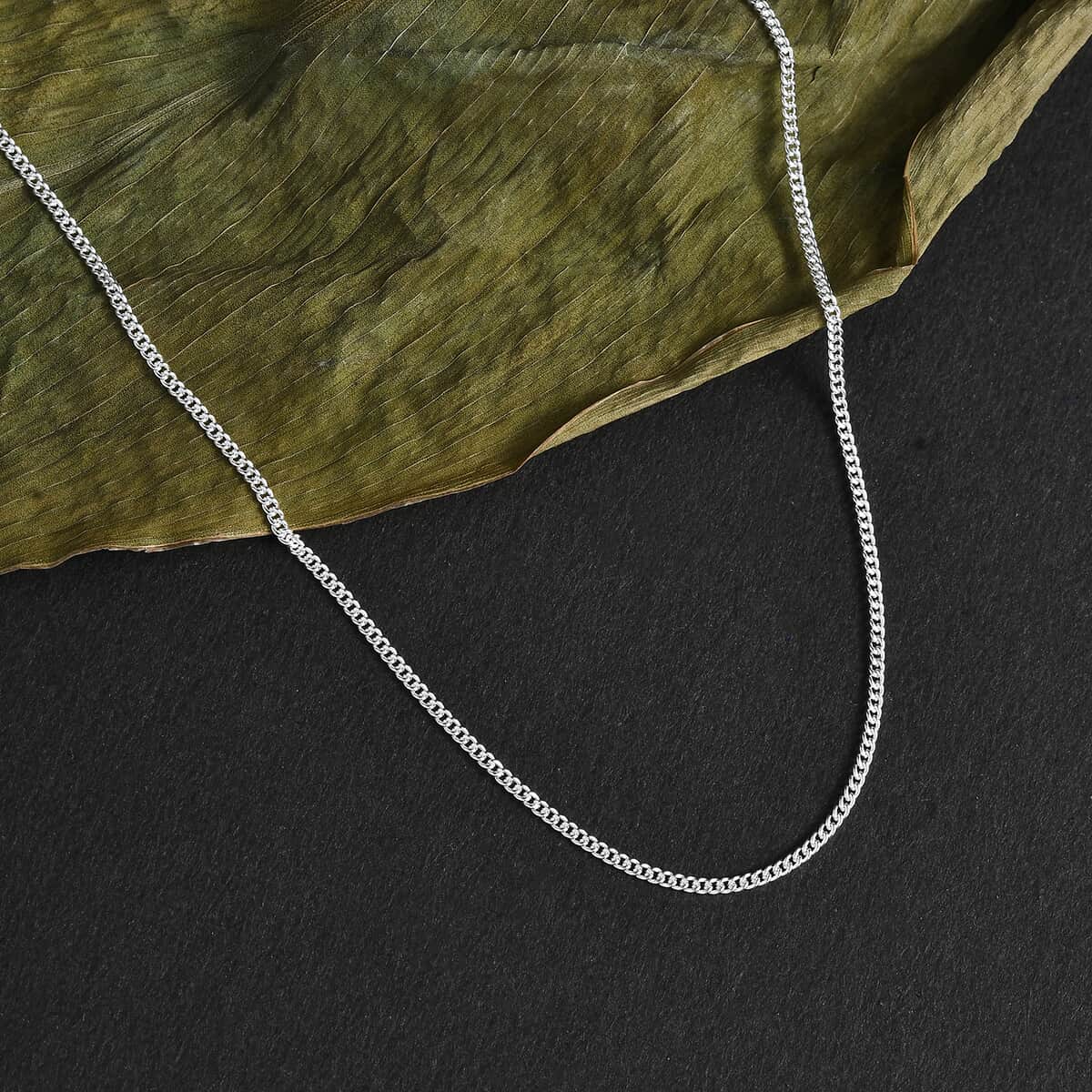 Curb Chain Necklace in Sterling Silver 20 Inches 2.80 Grams image number 1