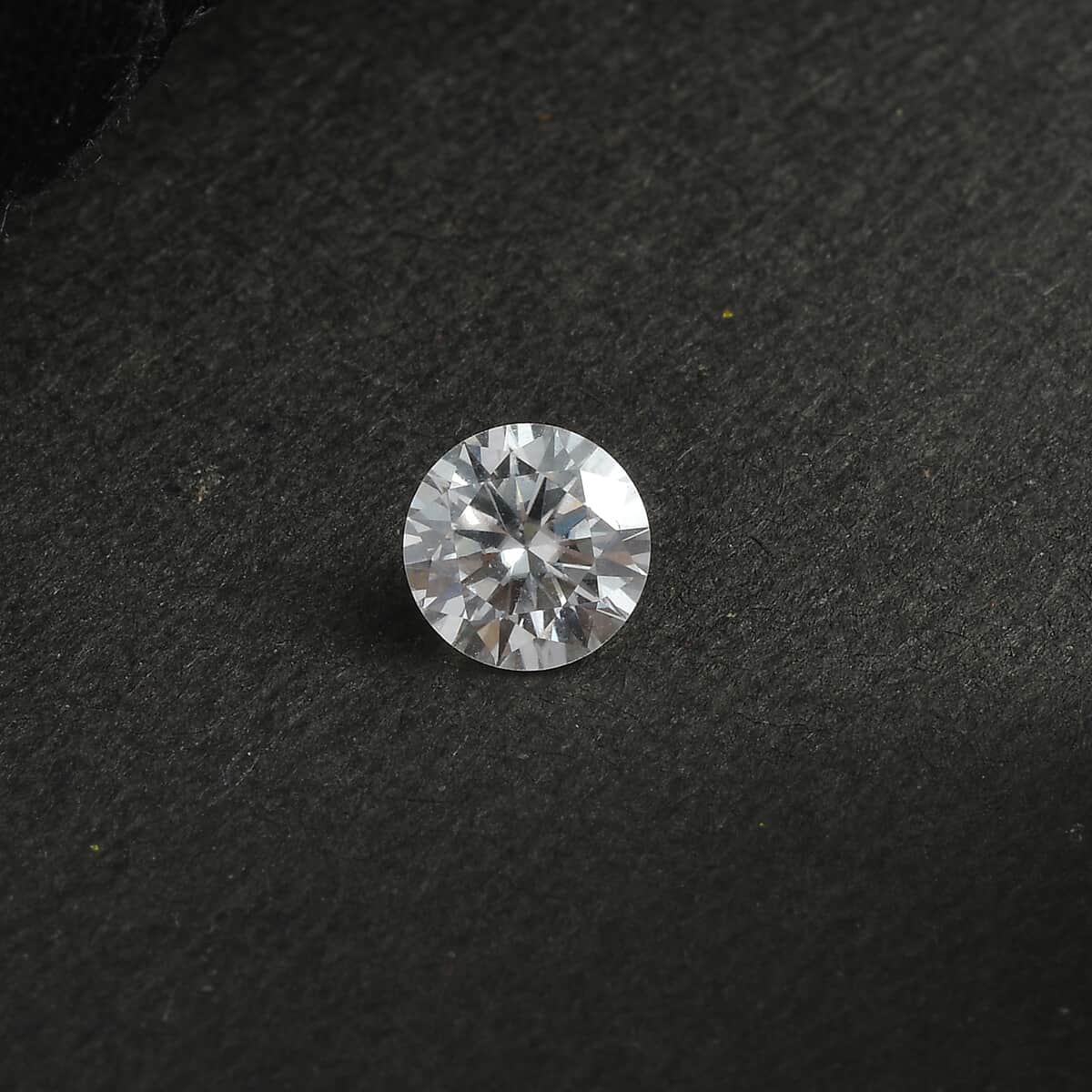 Moissanite (Rnd 6.5 mm) 0.86 ctw image number 1