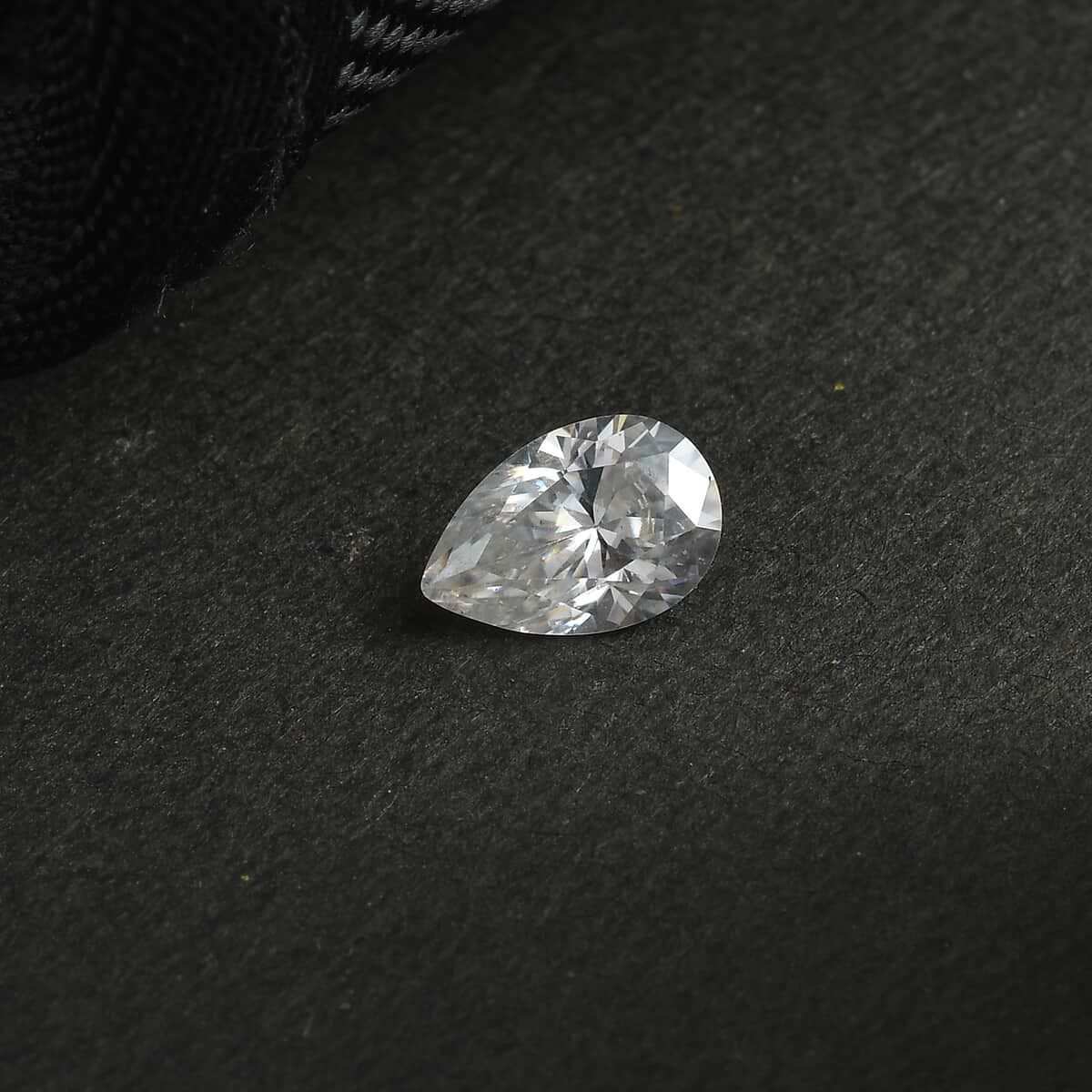 Moissanite (Pear 9x6 mm) 1.30 ctw image number 1