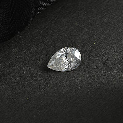 Moissanite (Pear 9x6 mm) 1.30 ctw