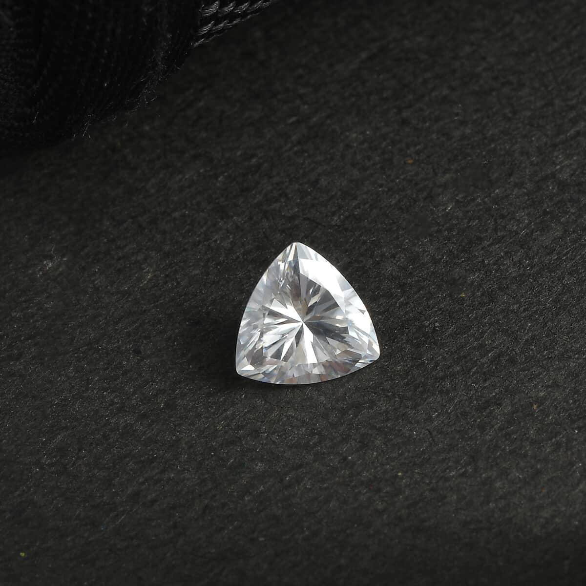 Moissanite (Trl 7 mm) 1.30 ctw image number 1