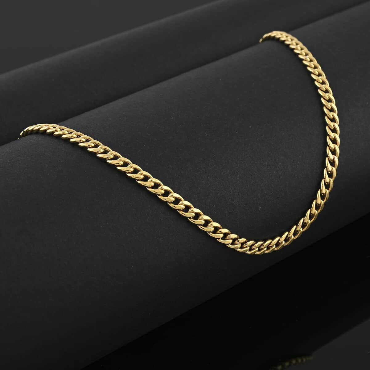 Miami Cuban Chain Necklace in 10K Yellow Gold 22 Inches 6.30 Grams image number 1