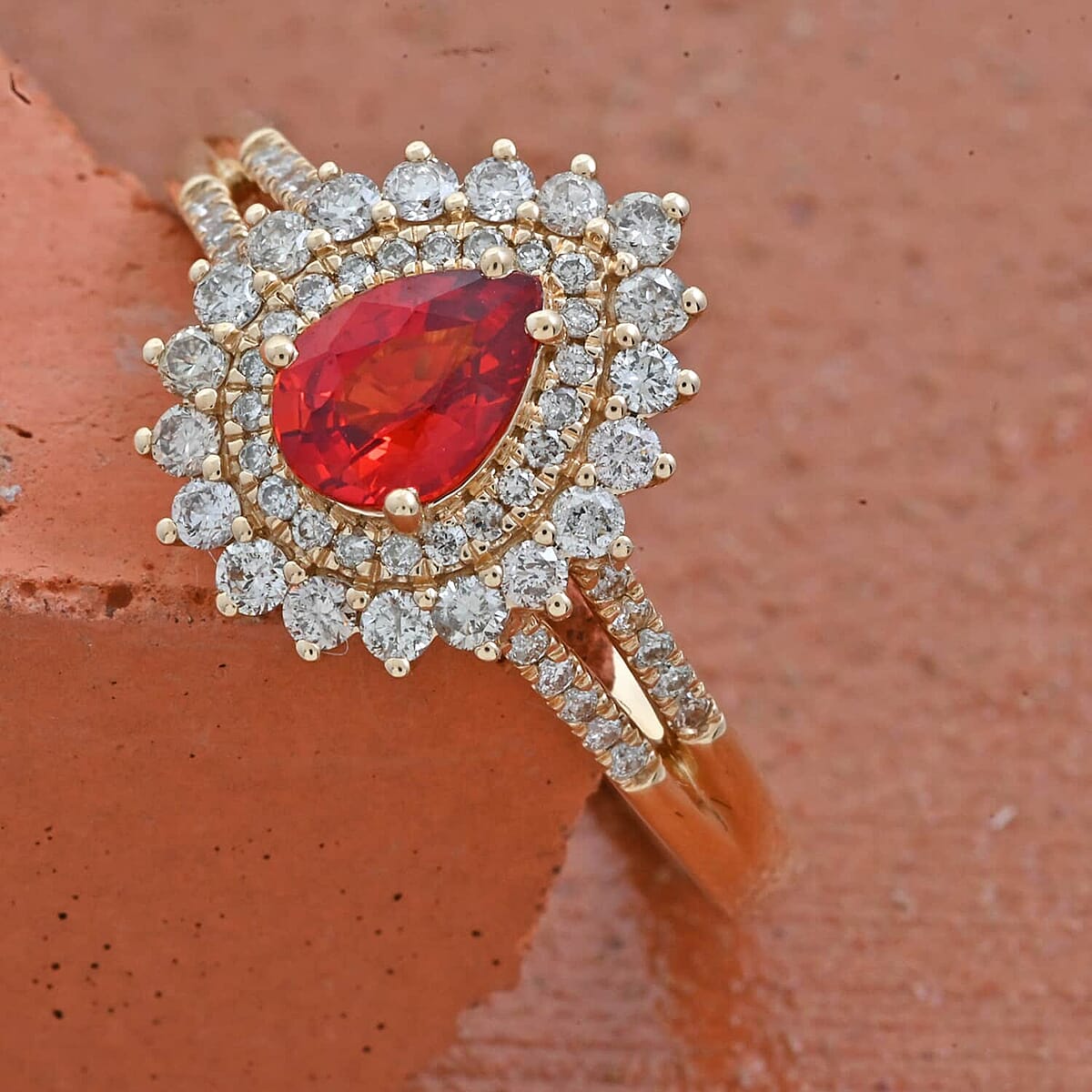 Certified and Appraised Luxoro AAA Red Sapphire and G-H I2 Diamond 1.35 ctw Cocktail Ring in 14K Yellow Gold (Size 11.5) 4.25 Grams image number 1