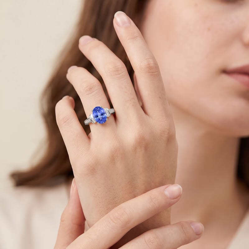 Luxoro Premium Tanzanite and G-H I1 Diamond 1.50 ctw Ring in 14K White Gold (Size 10.0)
