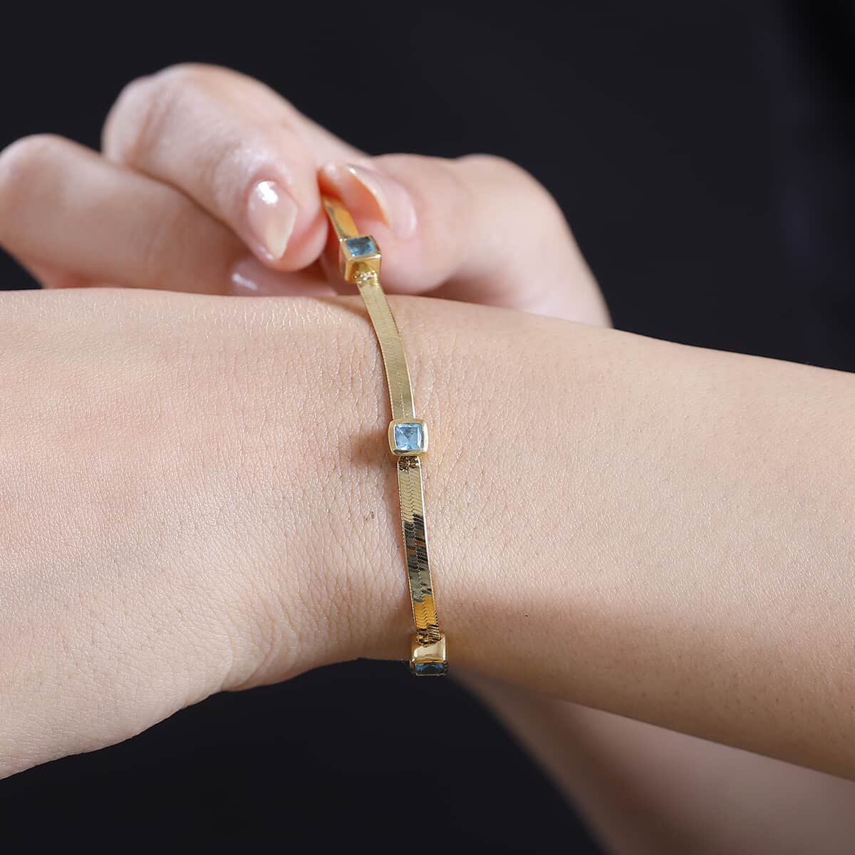 Betroka Blue Apatite 1.80 ctw Bracelet in 18K Vermeil Yellow Gold Over Sterling Silver (7.25 In) image number 2