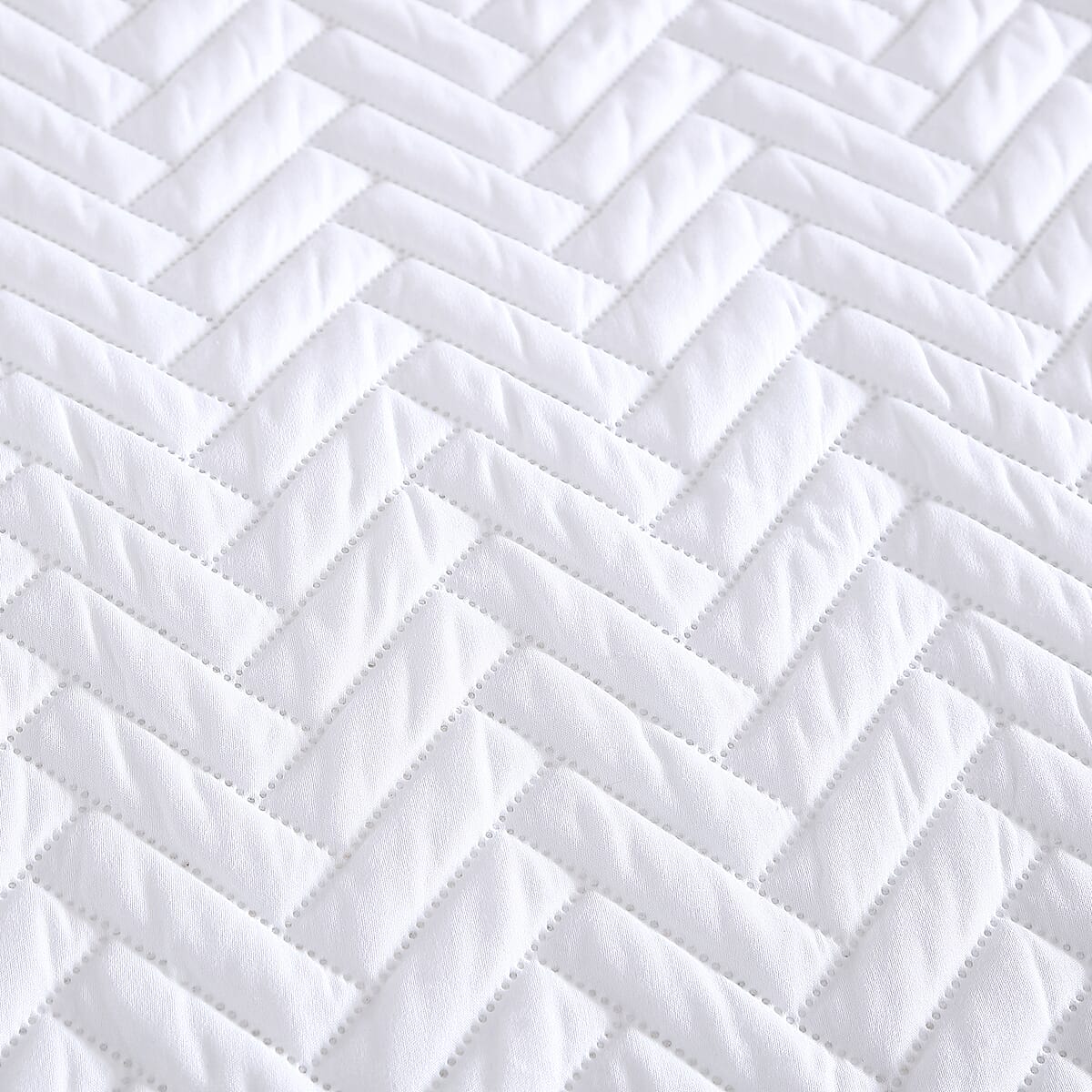 The Nesting Company- Birch 3 Piece Quilt Set - White (King) | Bed Comforter Set | Bedding Set image number 6