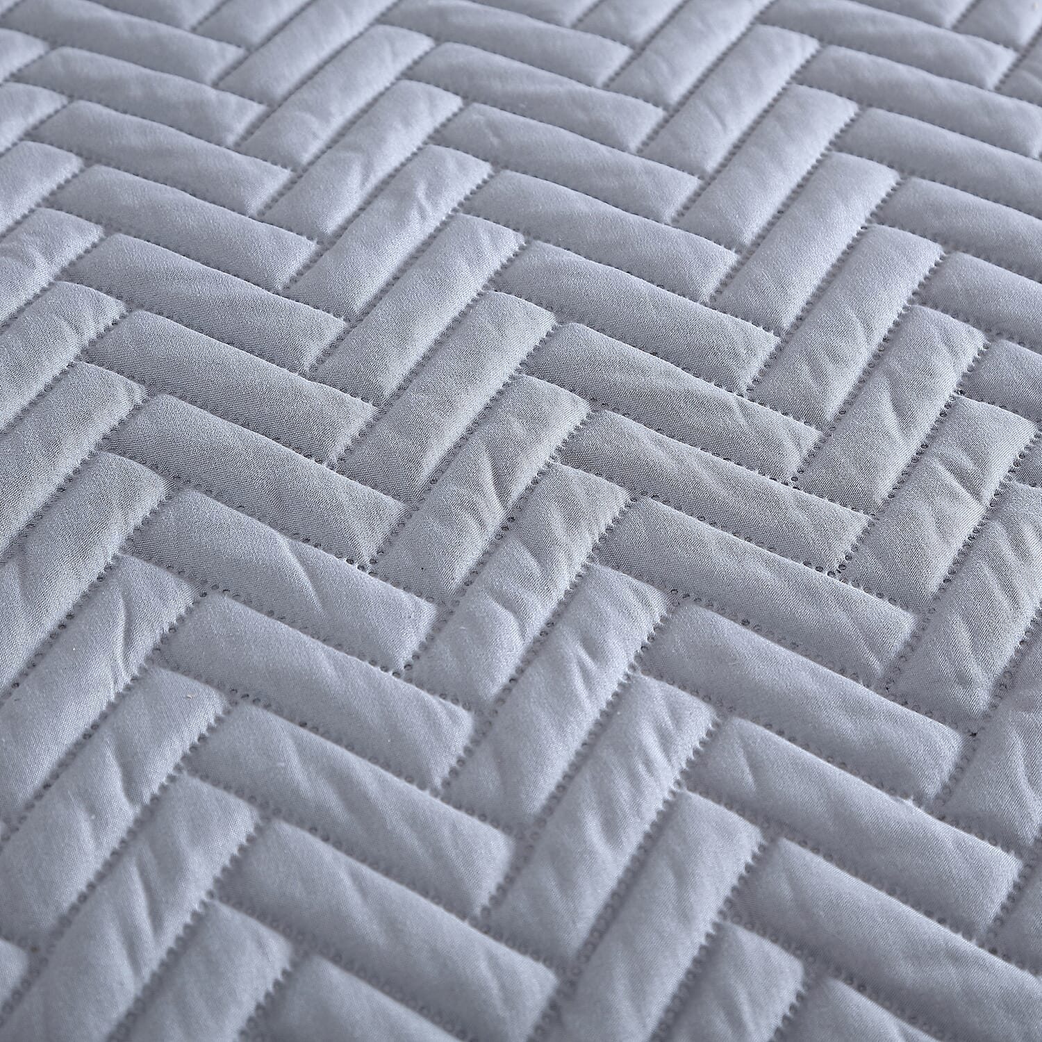 The Nesting Company- Birch 3 Piece Quilt Set - Gray (King) | Bed Comforter Set | Bedding Set