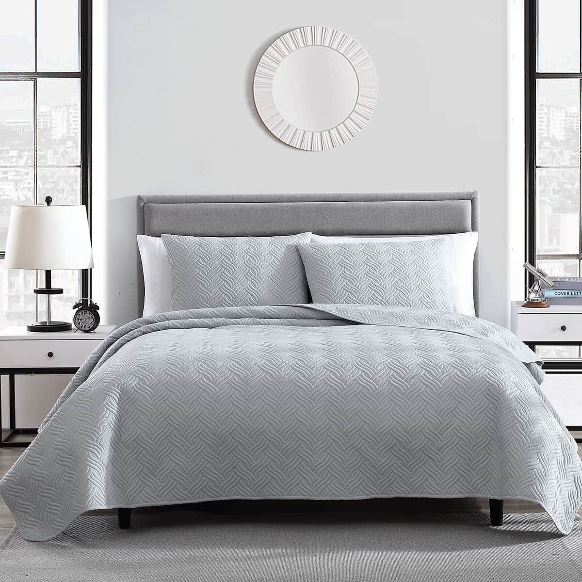 The Nesting Company- Willow 3 Piece Queen Quilt Set Gray | Bed Comforters | Polyester Comforter | Bedding Sets image number 1