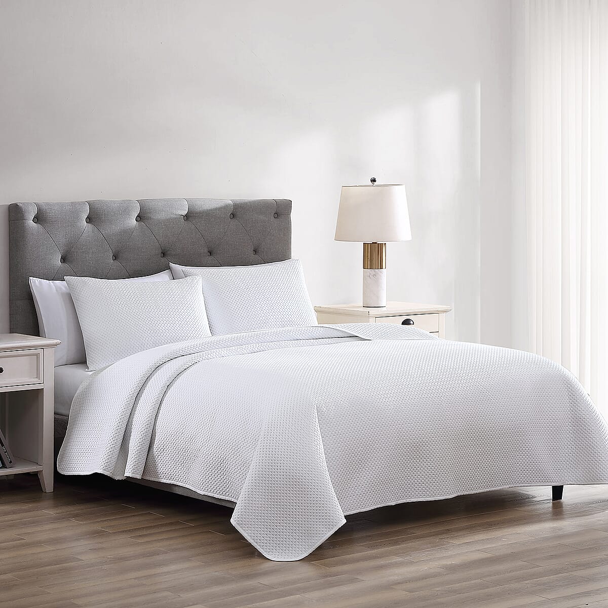 The Nesting Company- Aspen 3 Piece King Quilt Set White , Microfiber Quilt Set , Bed Comforter Set , Bedding Set image number 0