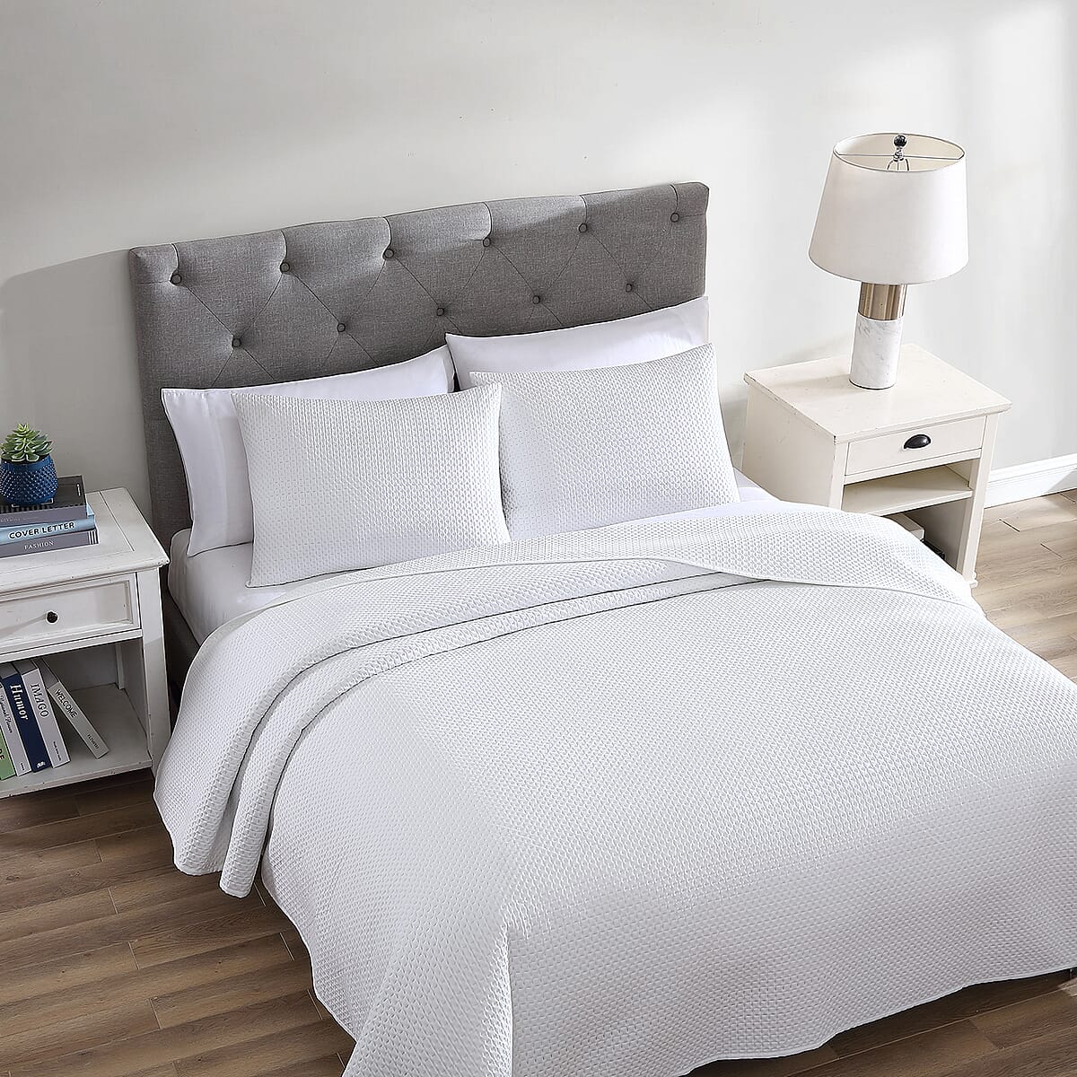 The Nesting Company- Aspen 3 Piece King Quilt Set White , Microfiber Quilt Set , Bed Comforter Set , Bedding Set image number 2