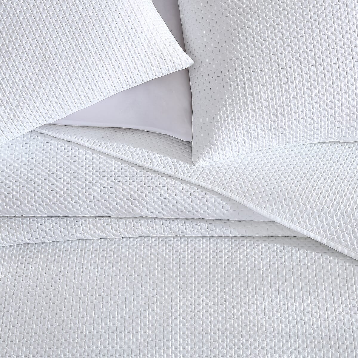 The Nesting Company- Aspen 3 Piece King Quilt Set White , Microfiber Quilt Set , Bed Comforter Set , Bedding Set image number 5