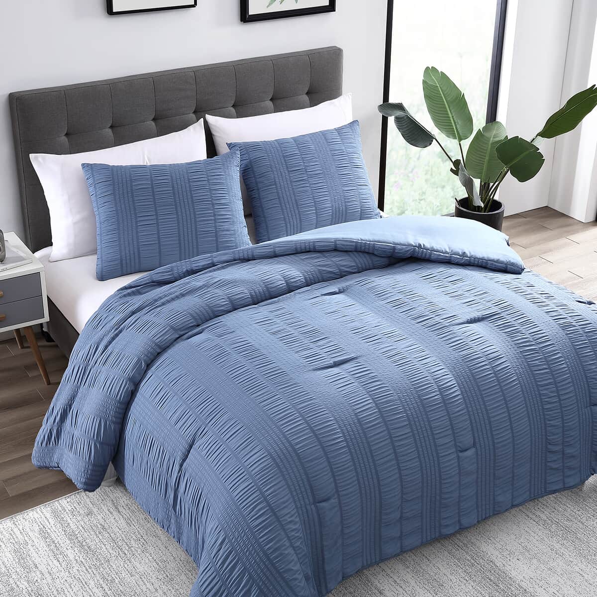 The Nesting Company- Elm 3 Piece Comforter Set Queen Blue image number 1