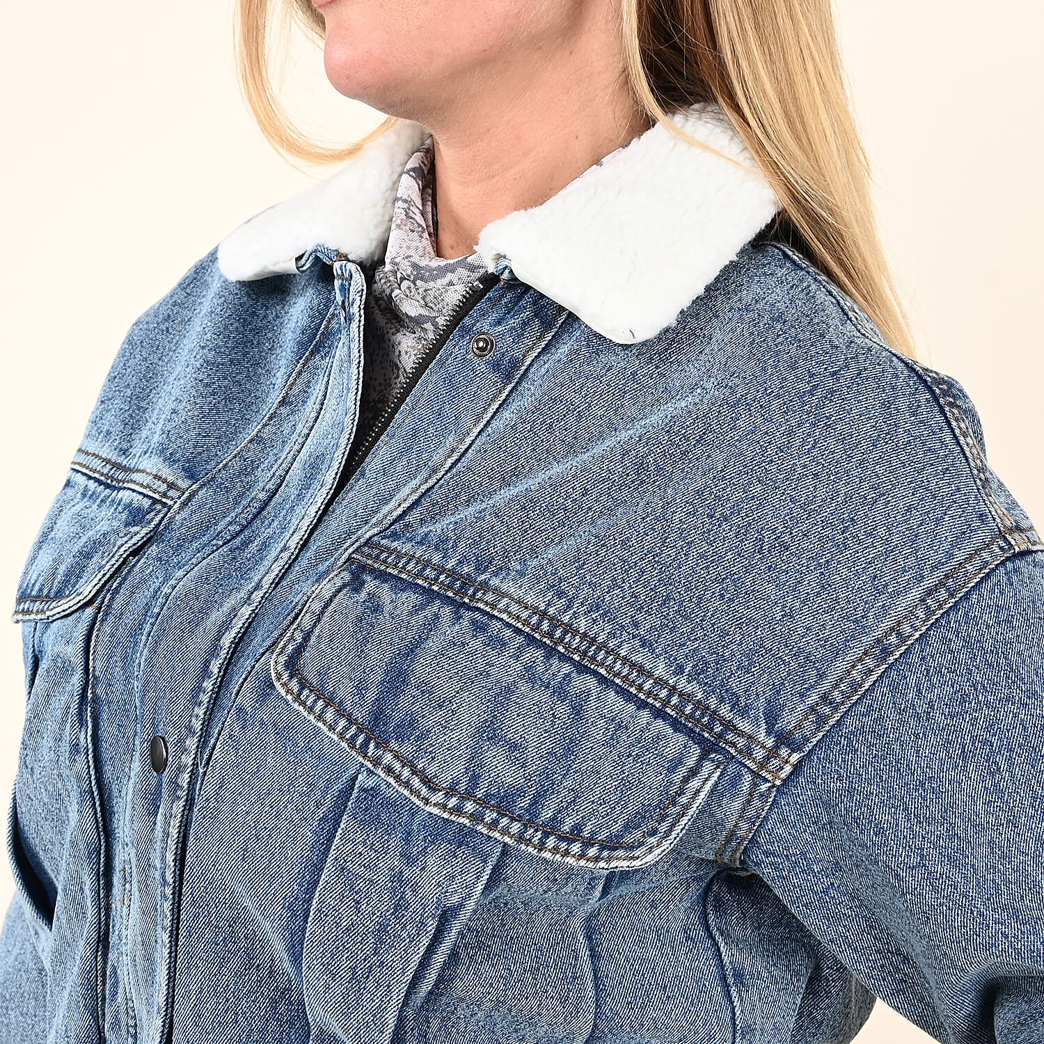 Tamsy Denim Cropped Jacket with Sherpa Collar - S