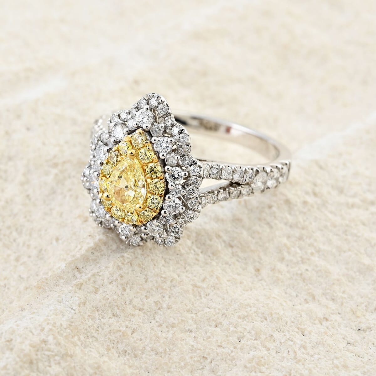 Modani Natural Yellow and White Diamond SI 1.25 ctw Ring in 14K White Gold (Size 9.5) 4 Grams image number 1