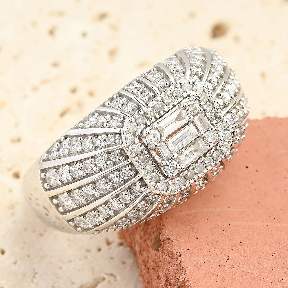 Diamond 1.00 ctw Ring in 10K White Gold (Size 5.0) 4.85 Grams image number 1