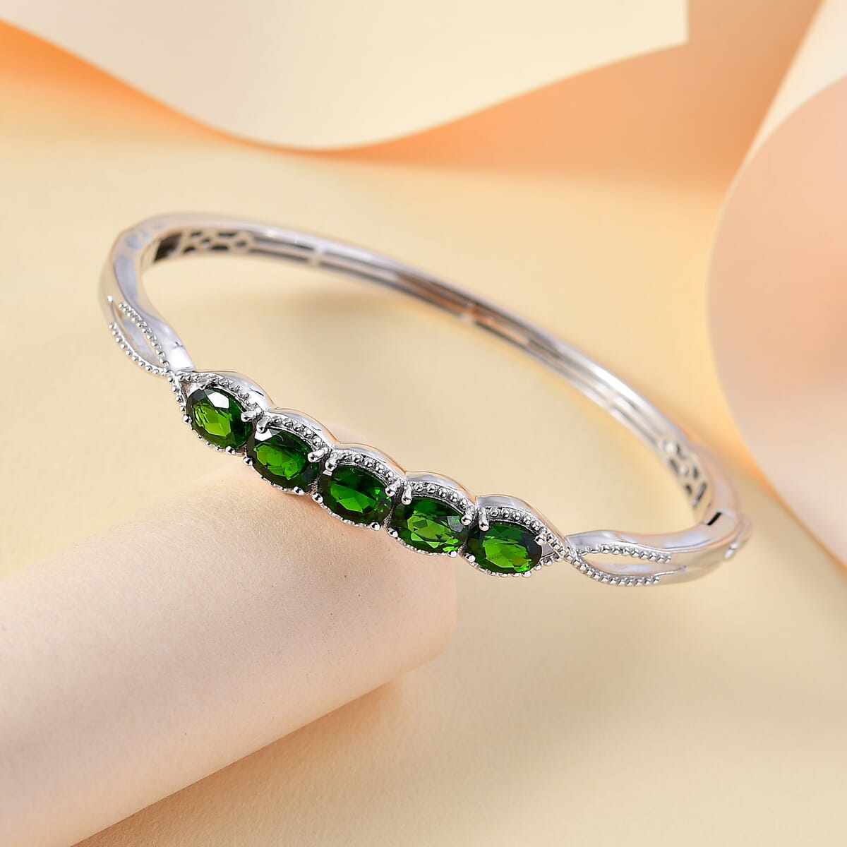 Chrome Diopside 3.75 ctw Love Infinity Bangle Bracelet in Rhodium Over Sterling Silver (8.0 In) image number 1