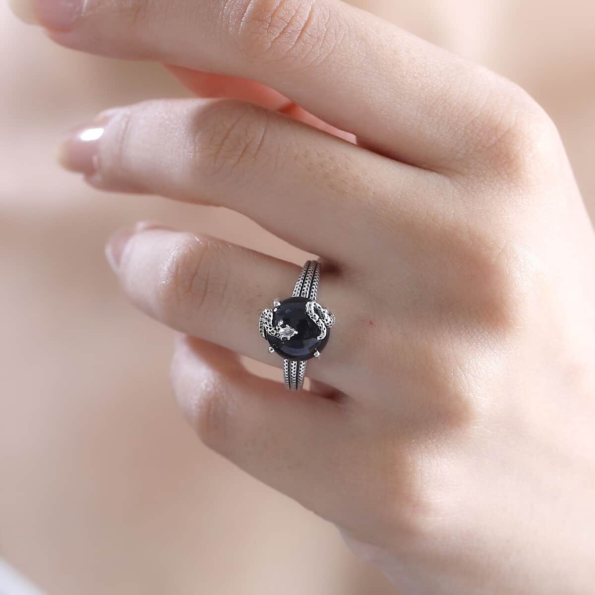 California Black Jade and Thai Black Spinel 5.90 ctw Snake Ring in Sterling Silver (Size 8.0) image number 2