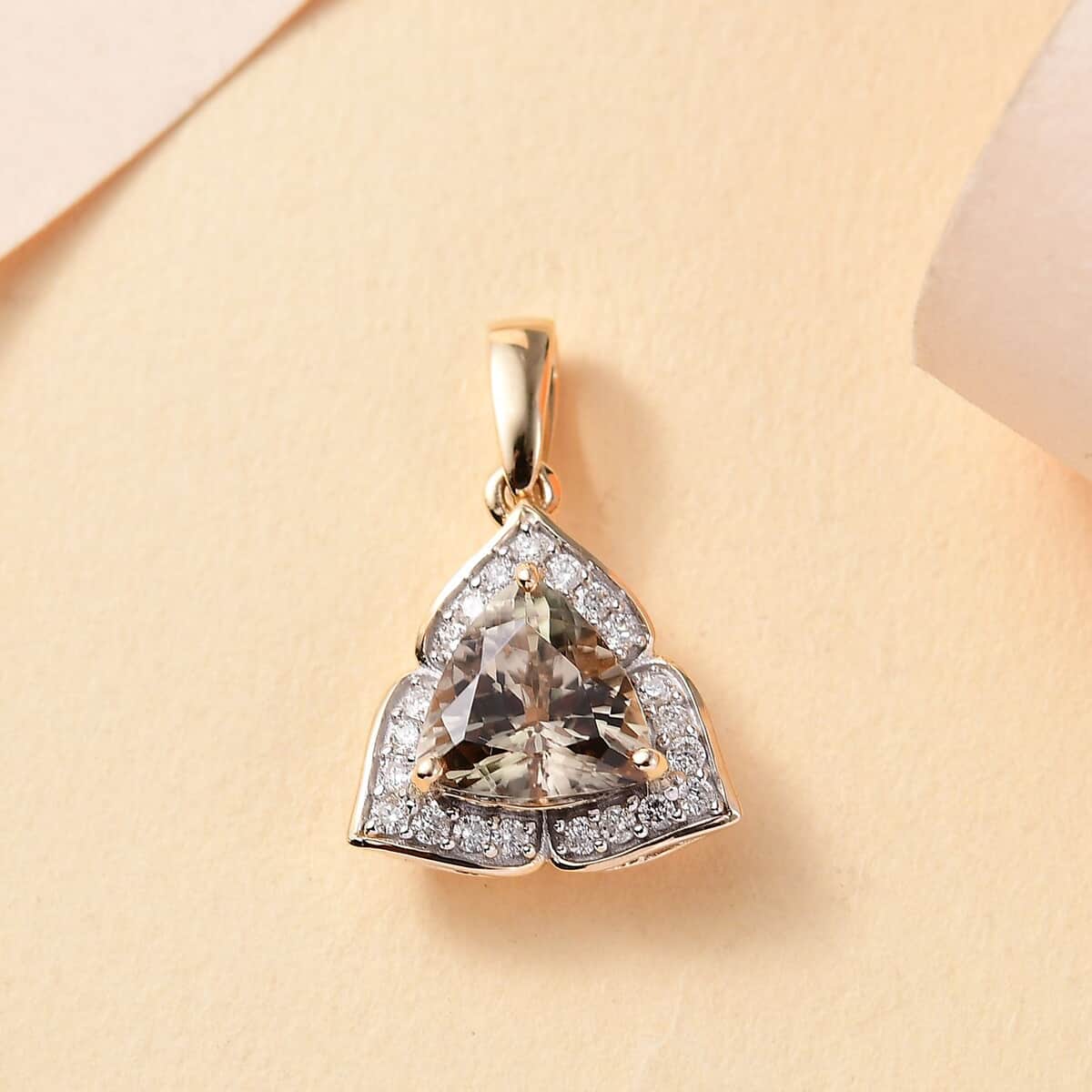 Certified & Appraised Luxoro AAA Turkizite and G-H I2 Diamond 2.30 ctw Pendant in 10K Yellow Gold image number 1