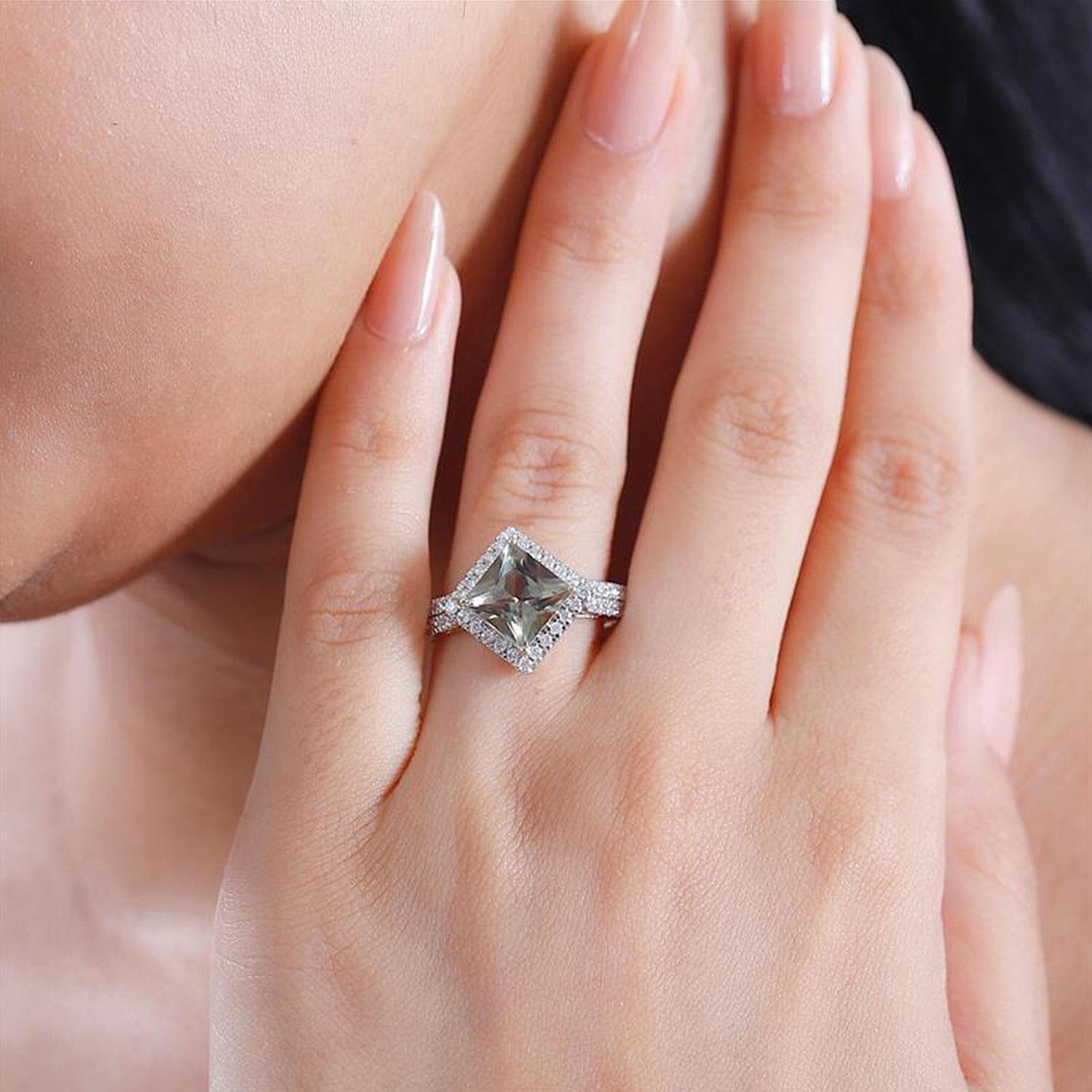Certified & Appraised Luxoro AAA Turkizite and G-H I2 Diamond 3.90 ctw Ring in 10K Yellow Gold (Del. in 7-10 Days)