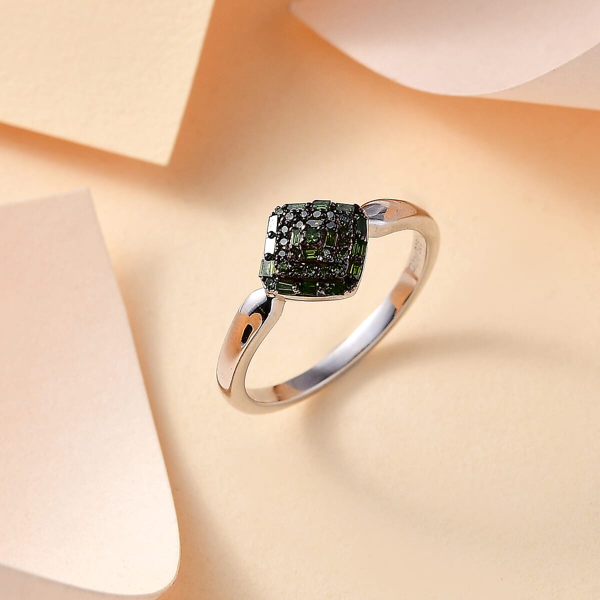 Green Diamond 0.15 ctw Halo Cluster Ring in Rhodium Over Sterling Silver (Size 11.0) image number 1