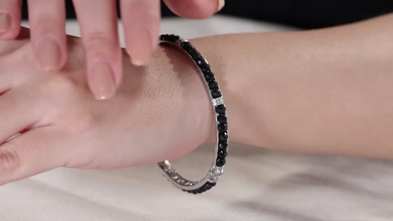 Kuisa Rainbow Moonstone 20.65 ctw Bangle Bracelet in Stainless Steel (7.25 In)