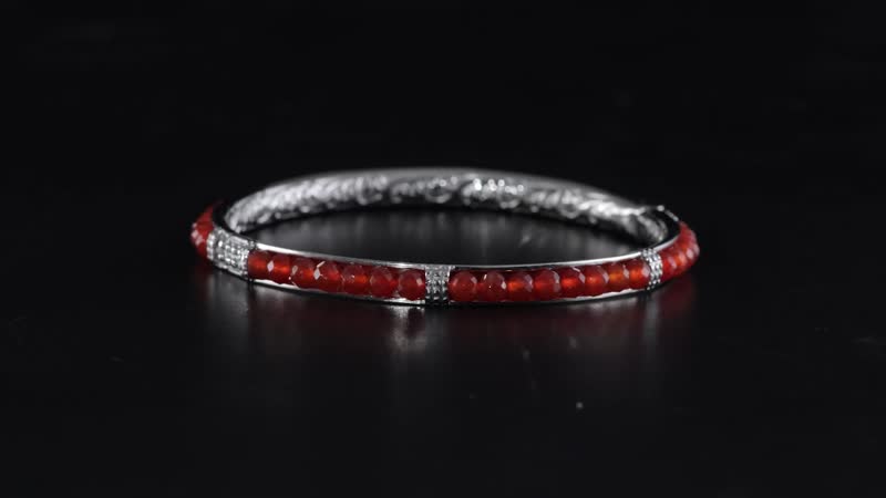 Kuisa Rainbow Moonstone 20.65 ctw Bangle Bracelet in Stainless Steel (7.25 In)