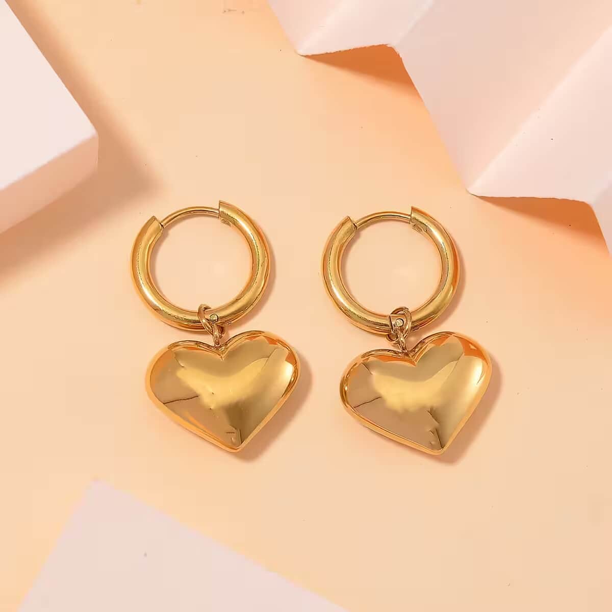 Heart Hoop Earrings in ION Plated Yellow Gold Stainless Steel image number 4