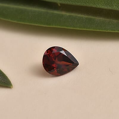 Mozambique Garnet (Pear 9x7 mm) 1.62 ctw Loose Gemstone
