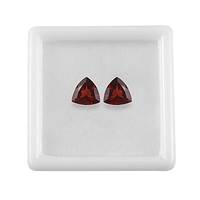 AA Mozambique Garnet Set of 2 (Trl 8 mm) 3.21 ctw Loose Gemstone