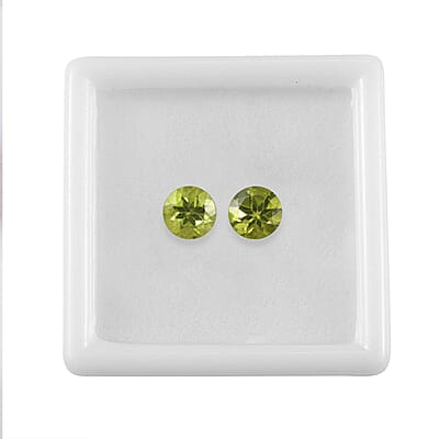 Peridot Set of 2 (Rnd 7 mm) 2.87 ctw Loose Gemstone