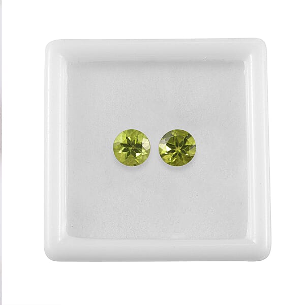Peridot Set of 2 (Rnd 7 mm) 2.87 ctw Loose Gemstone